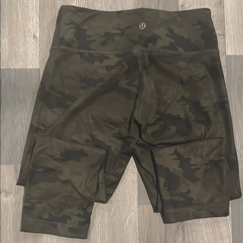 lululemon athletica Camouflage Green low rise capri